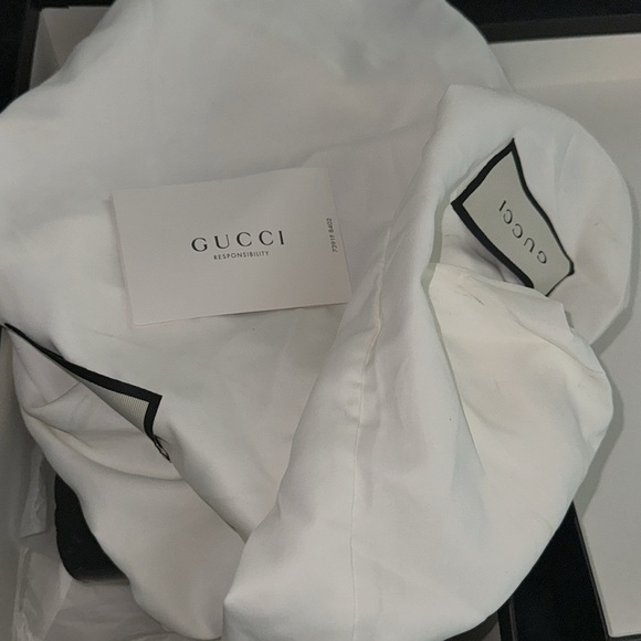 Gucci black slide includes dust bags - Picture 3 of 4